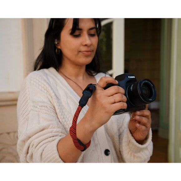 Red/Black Y Pattern Adjustable Camera Wrist Strap Peak Design Anchor Handcrafted - Picture 2 of 8